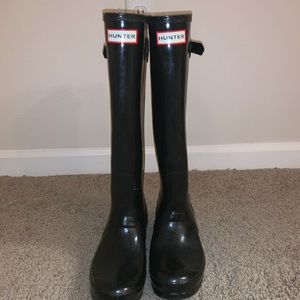 Tall Hunter rain boots!